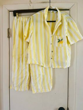 100% Cotton Striped Coastal Grandma Embroidered Lemon Amalfi Coast Pajamas M